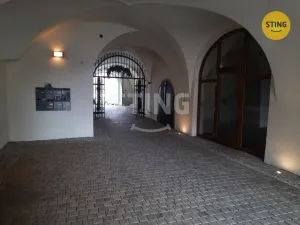 Pronájem atypického bytu, Žďár nad Sázavou, nám. Republiky, 44 m2