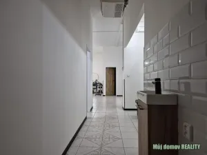 Pronájem komerční nemovitosti, Praha - Vysočany, bratří Dohalských, 233 m2