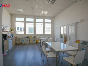 Pronájem kanceláře, Pardubice - Zelené Předměstí, Masarykovo náměstí, 416 m2
