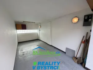 Pronájem garáže, Brno, Štouračova, 17 m2
