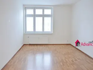 Pronájem bytu 1+kk, Ostrava, Denisova, 32 m2