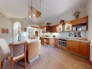 Prodej bytu 3+1, Karlovy Vary, Foersterova, 97 m2