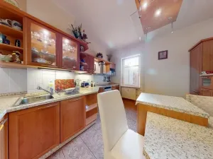 Prodej bytu 3+1, Karlovy Vary, Foersterova, 97 m2