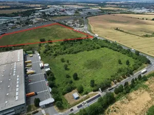 Pronájem komerčního pozemku, Praha, 10000 m2