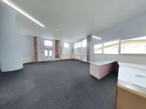 Pronájem obchodního prostoru, Jihlava, Dělnická, 860 m2