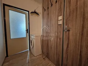 Pronájem bytu 1+kk, Hradec Králové - Nový Hradec Králové, třída Edvarda Beneše, 30 m2