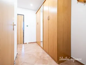 Pronájem bytu 2+kk, Praha - Hostivař, Švehlova, 45 m2
