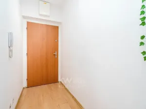 Prodej bytu 2+kk, Praha - Troja, Hnězdenská, 47 m2