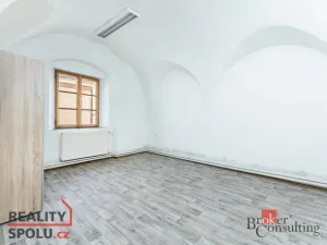 Pronájem obchodního prostoru, Pardubice - Pardubice-Staré Město, Pernštýnská, 54 m2