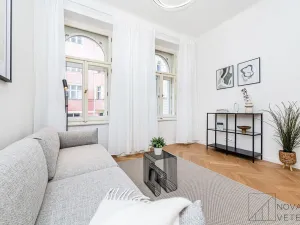 Prodej bytu 2+kk, Praha - Žižkov, Víta Nejedlého, 49 m2