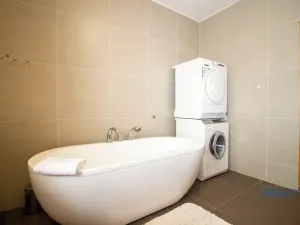 Pronájem atypického bytu, Mratín, Boční, 109 m2