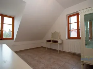 Pronájem atypického bytu, Mratín, Boční, 109 m2