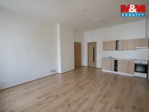 Pronájem bytu 1+kk, Jindřichův Hradec - Jindřichův Hradec I, nám. Míru, 30 m2