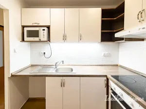 Pronájem bytu 2+kk, Praha - Chodov, Vejvanovského, 42 m2