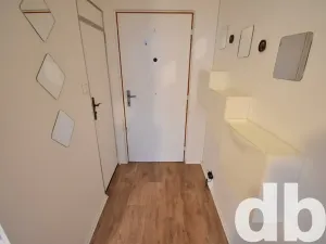 Pronájem bytu 1+kk, Karlovy Vary, Kpt. Nálepky, 20 m2