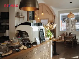 Pronájem obchodního prostoru, Praha - Žižkov, Husitská, 120 m2