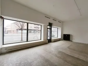 Pronájem obchodního prostoru, Hradec Králové, Gočárova třída, 80 m2