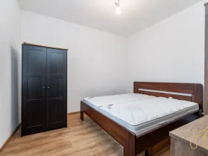 Prodej bytu 2+kk, Studená, nám. Sv. J. Nepomuckého, 51 m2