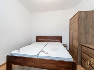 Prodej bytu 2+kk, Studená, nám. Sv. J. Nepomuckého, 51 m2