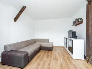 Prodej bytu 3+kk, Studená, nám. Sv. J. Nepomuckého, 117 m2