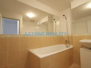 Pronájem bytu 2+kk, Praha - Vysočany, Skloněná, 60 m2