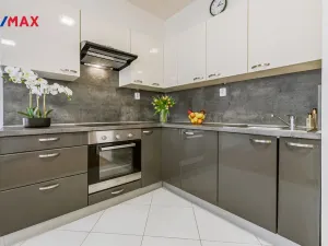 Prodej bytu 2+kk, Praha - Letňany, Kadečkové, 57 m2