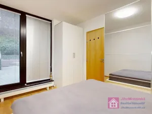 Pronájem bytu 2+kk, Praha - Smíchov, Radlická, 78 m2