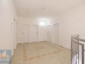 Pronájem vily, Praha - Nebušice, Nebušická, 243 m2