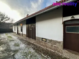 Prodej rodinného domu, Velký Chlumec - Malý Chlumec, 158 m2