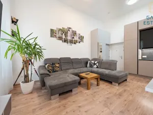 Prodej bytu 2+kk, Křížkový Újezdec, 46 m2