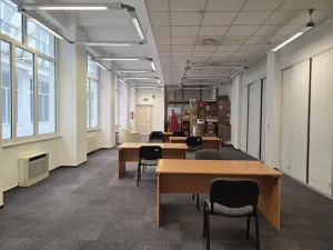 Pronájem kanceláře, Plzeň, náměstí Republiky, 125 m2