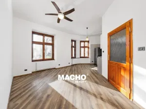 Pronájem bytu 3+kk, Praha - Vršovice, Černomořská, 70 m2