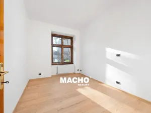 Pronájem bytu 3+kk, Praha - Vršovice, Černomořská, 70 m2