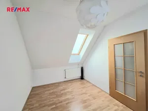 Prodej bytu 2+kk, Jesenice, Příčná I., 45 m2