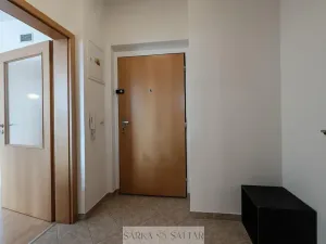 Pronájem bytu 2+kk, Praha - Košíře, Pod Klamovkou, 39 m2