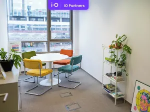 Pronájem kanceláře, Praha - Karlín, Sokolovská, 311 m2