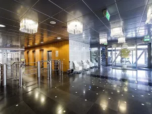 Pronájem kanceláře, Praha - Karlín, Ke Štvanici, 1200 m2