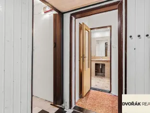 Prodej bytu 3+1, Praha - Petrovice, Rezlerova, 69 m2