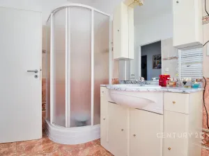 Prodej činžovního domu, Ústí nad Labem, Raisova, 416 m2