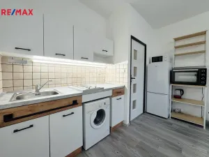 Pronájem bytu 1+kk, Praha - Braník, Nad lesním divadlem, 23 m2