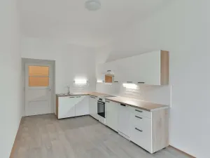 Pronájem bytu 3+1, Praha - Smíchov, Štefánikova, 120 m2