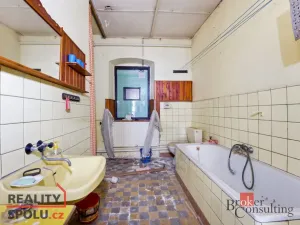 Prodej rodinného domu, Horní Maršov - Temný Důl, 400 m2