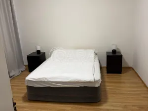 Pronájem bytu 3+1, Praha, Italská, 80 m2