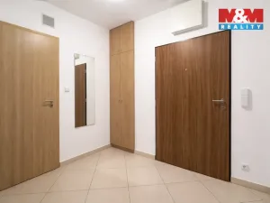 Pronájem bytu 2+kk, Praha - Vysočany, Pod Harfou, 52 m2