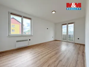 Prodej bytu 3+1, Černovice, Družstevní, 56 m2