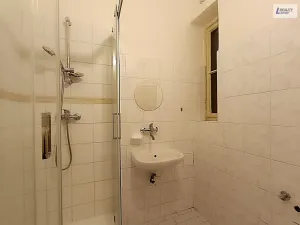 Pronájem bytu 1+kk, Praha - Vinohrady, Hradešínská, 32 m2