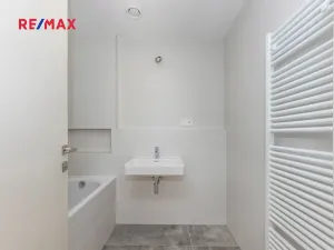 Pronájem bytu 2+kk, Praha - Radlice, U Komína, 53 m2