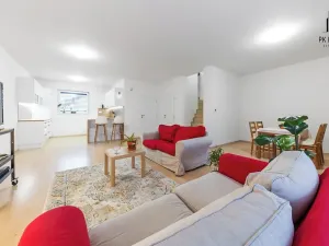 Prodej rodinného domu, Holasice, Čtvrtě, 107 m2