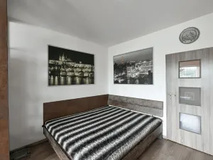 Pronájem bytu 1+kk, Praha - Vysočany, Poděbradská, 36 m2