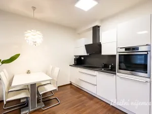 Pronájem bytu 2+kk, Praha - Hloubětín, Granitova, 53 m2